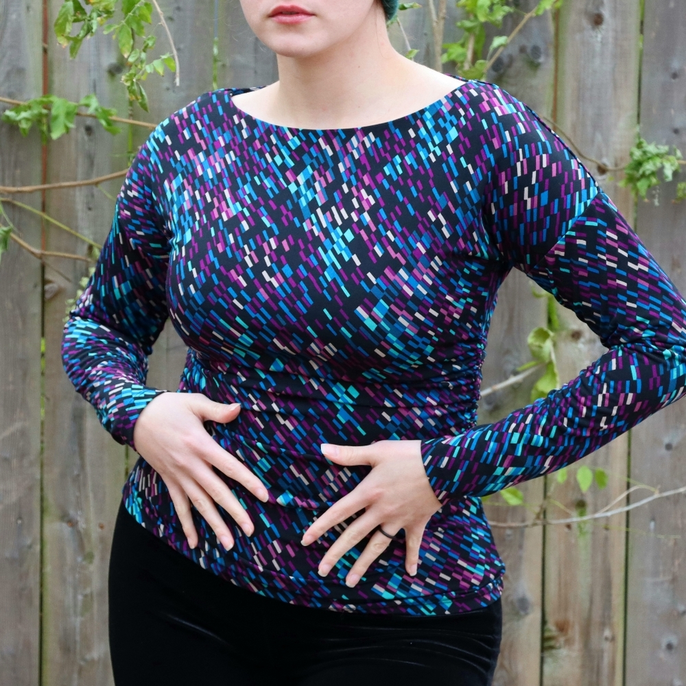 VINCE CAMUTO RUCHED TOP - Picture 3 of 5